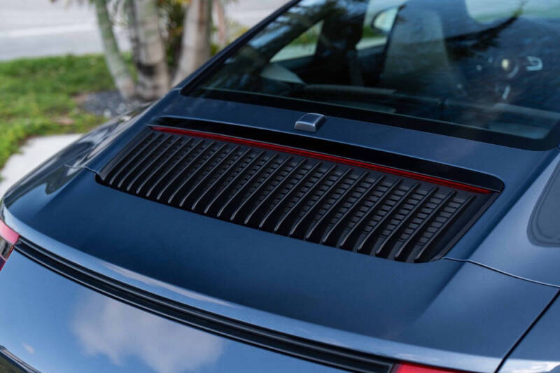 2017 Porsche 911 Carrera GTS