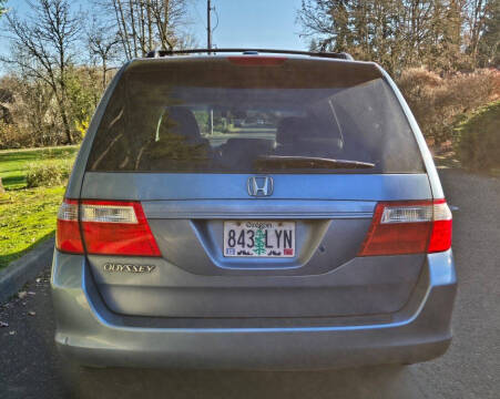 2007 Honda Odyssey for sale at CLEAR CHOICE AUTOMOTIVE in Milwaukie OR