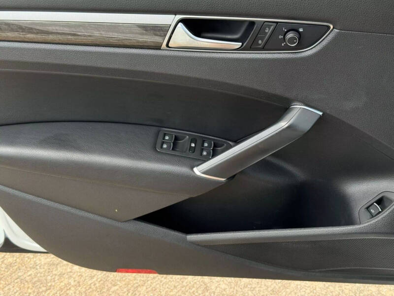 2017 Volkswagen Passat 1.8T SE