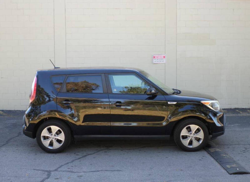 2016 Kia Soul Base's photo