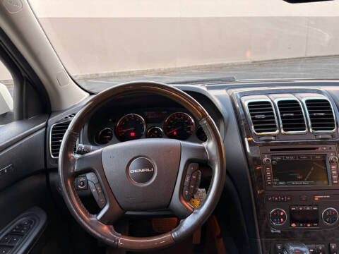 2011 GMC Acadia Denali