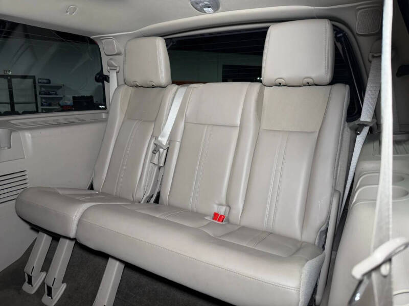2017 Lincoln Navigator Select