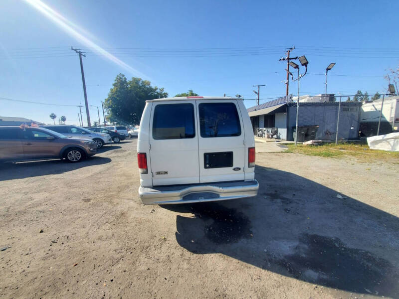 1999 Ford E-150