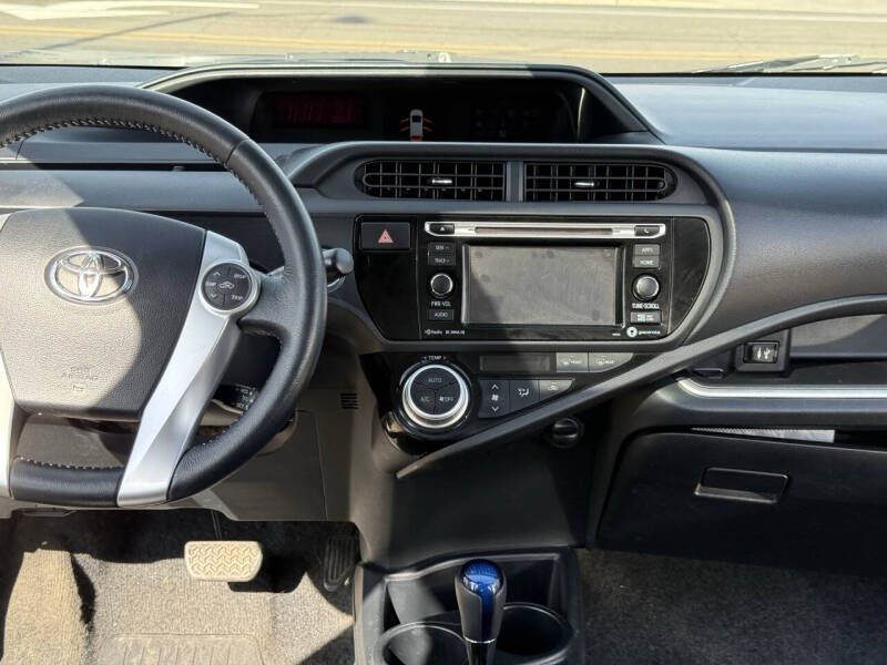 2017 Toyota Prius c Three