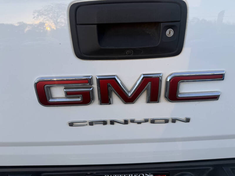 2022 GMC Canyon Elevation Standard