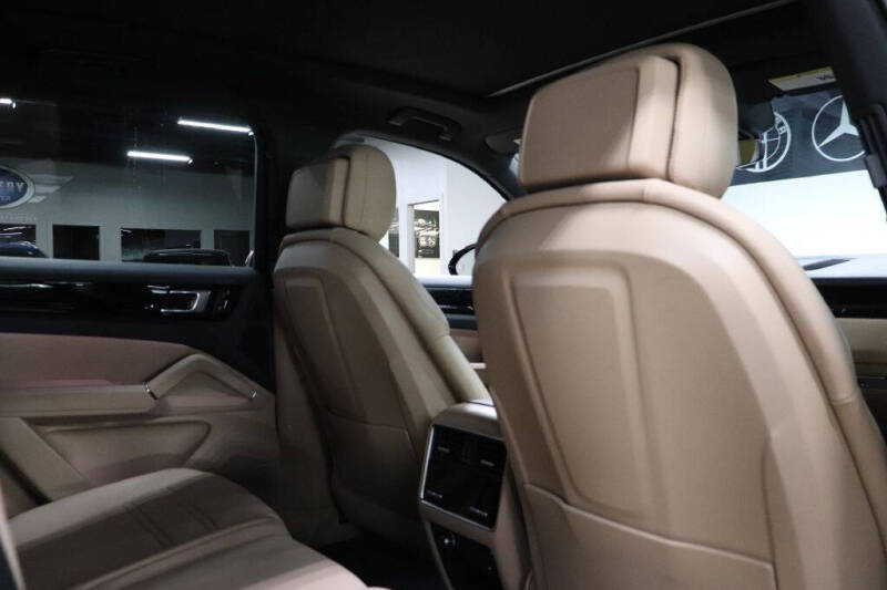 2022 Porsche Cayenne