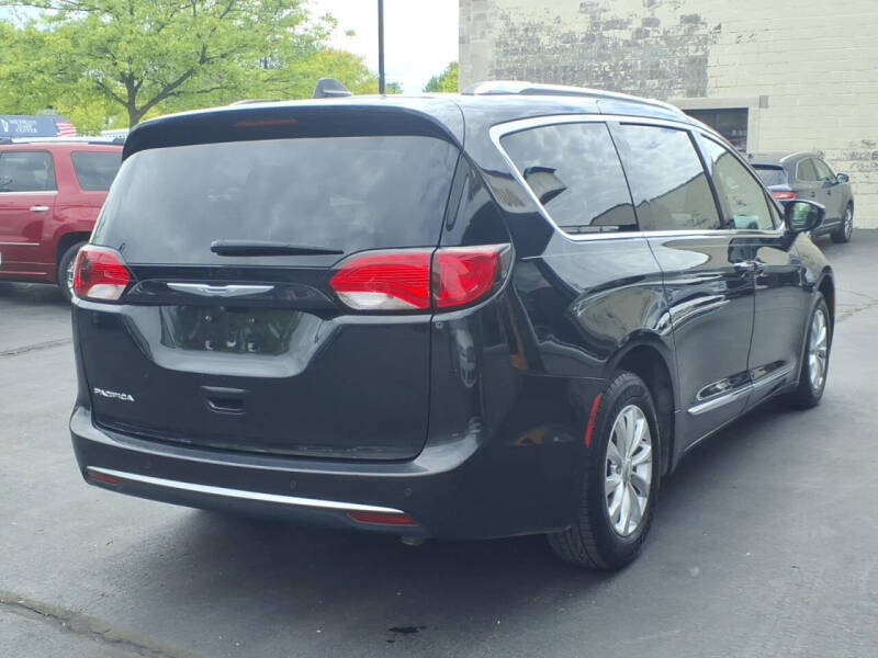 2018 Chrysler Pacifica Touring L