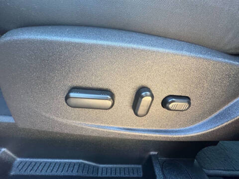 2017 Ford C-MAX Hybrid SE