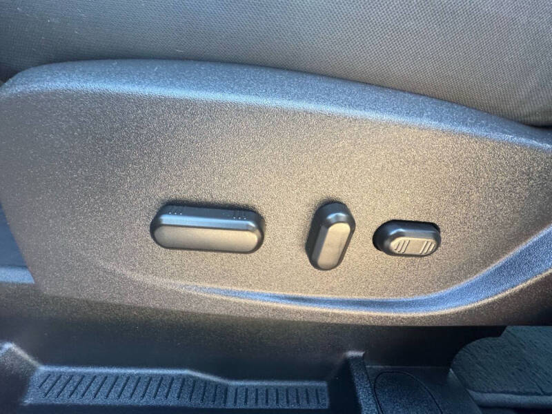 2017 Ford C-MAX Hybrid SE