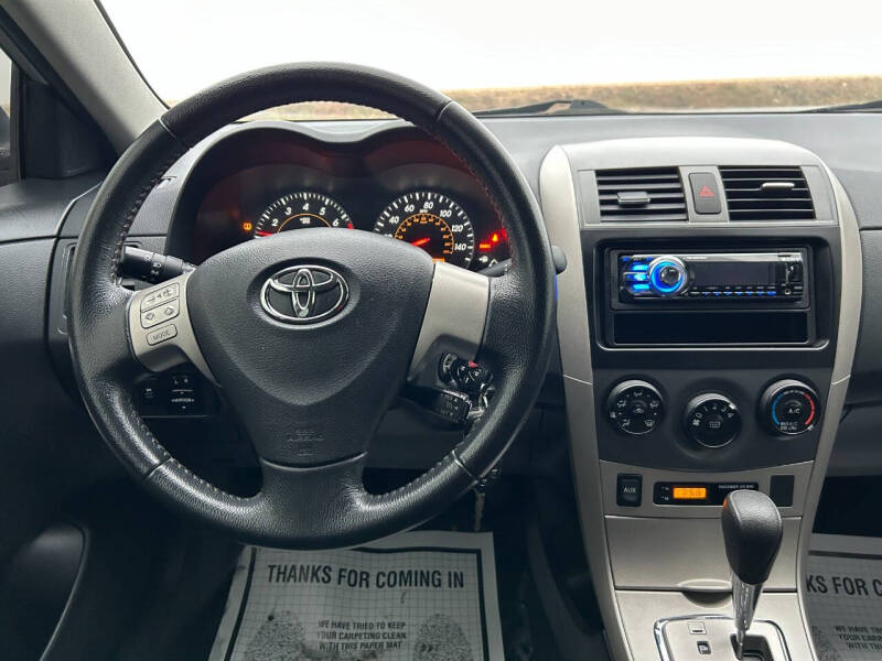 2010 Toyota Corolla S photo 4