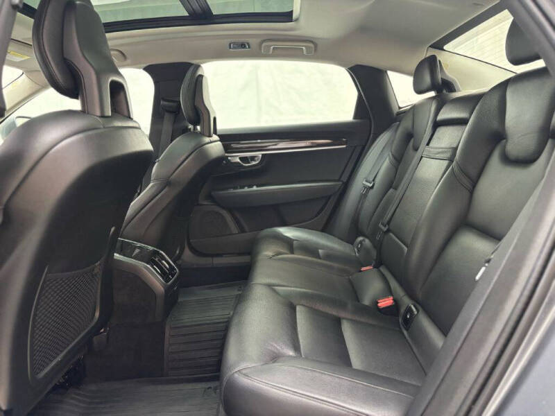 2018 Volvo S90 T5 Momentum