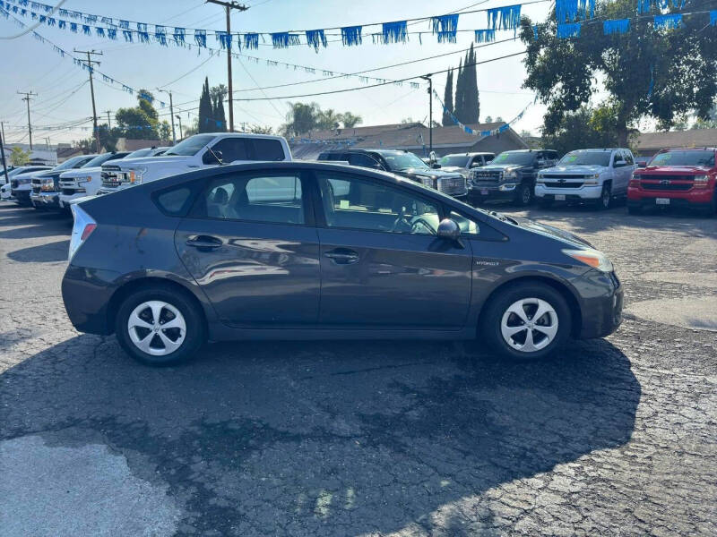 2014 Toyota Prius Three