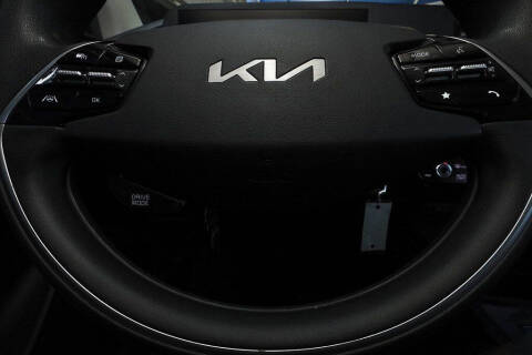 2024 Kia Niro LX