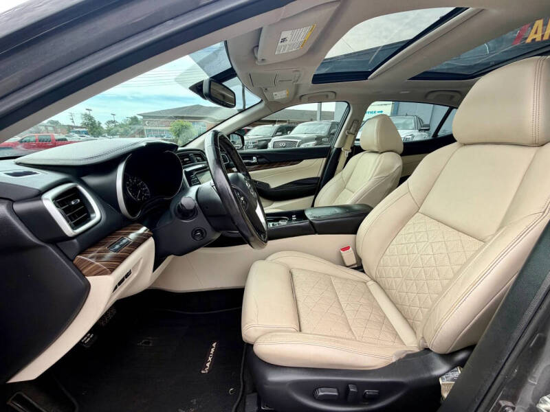 2017 Nissan Maxima Platinum
