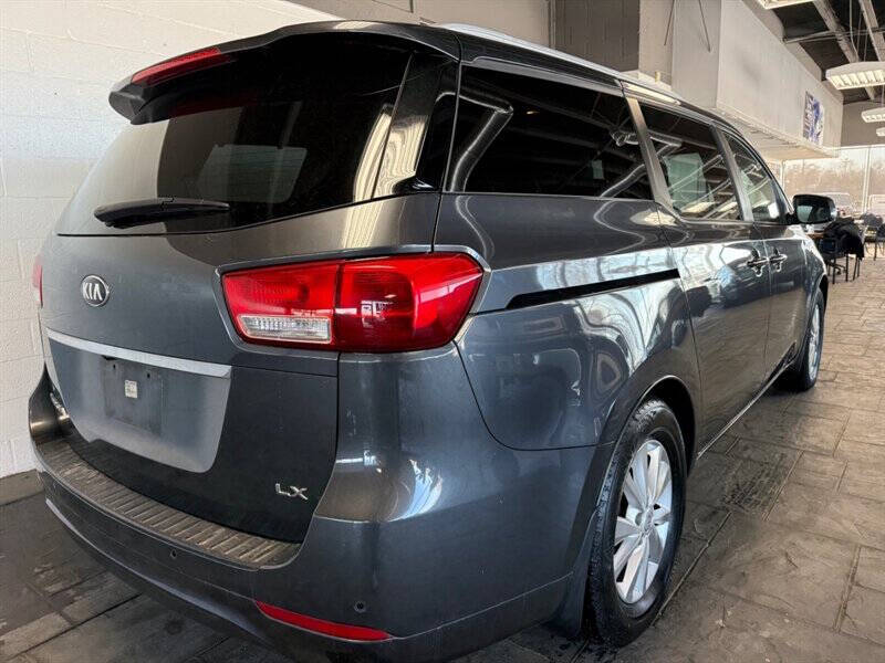 2015 Kia Sedona LX