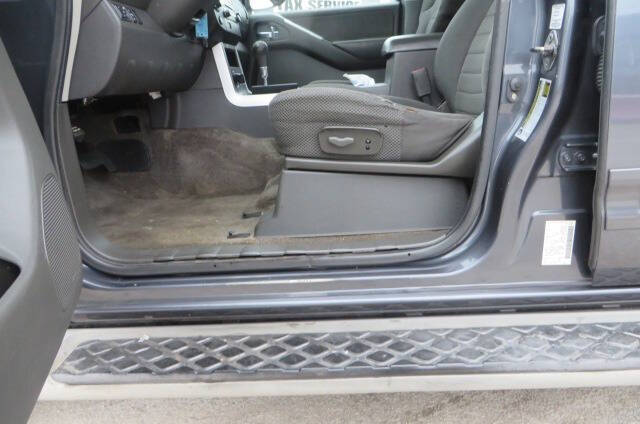 2012 Nissan Pathfinder SV