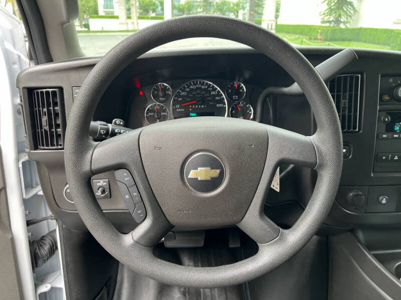2024 Chevrolet Express 2500