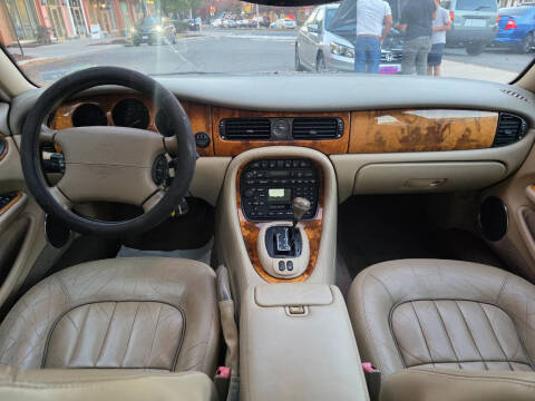 2002 Jaguar XJ-Series XJ8