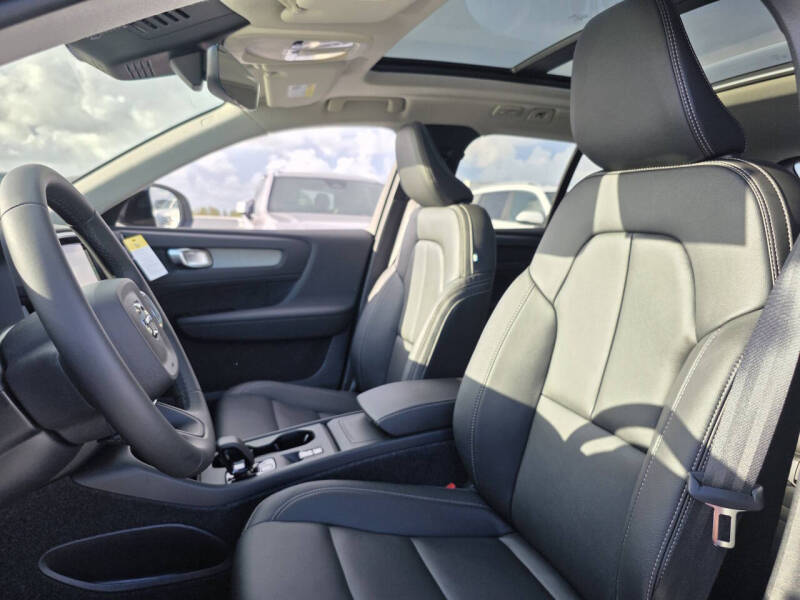 2026 Volvo XC40 B5 Core