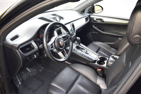 2017 Porsche Macan