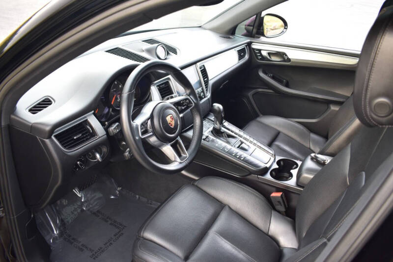 2017 Porsche Macan