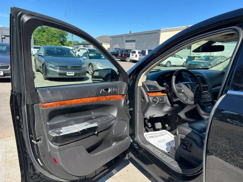2018 Lincoln MKT Premiere