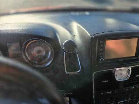 2013 Chrysler Town and Country Touring