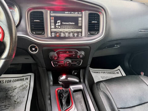 2017 Dodge Charger SXT