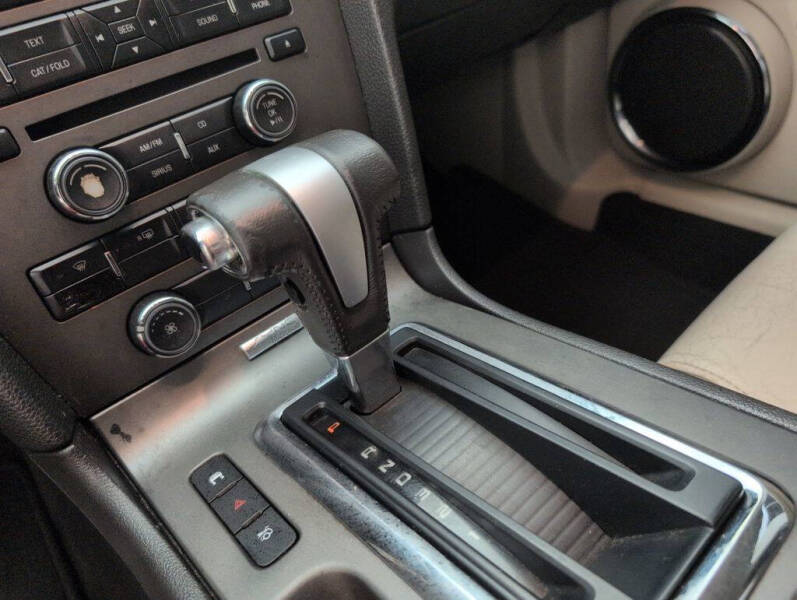 2010 Ford Mustang V6 Premium