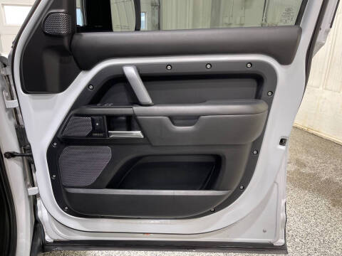 2022 Land Rover Defender 110 V8