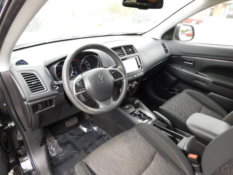 2023 Mitsubishi Outlander Sport ES