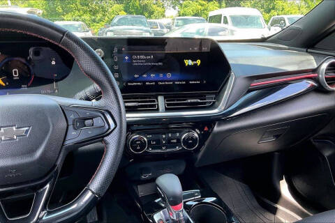 2025 Chevrolet Trax RS
