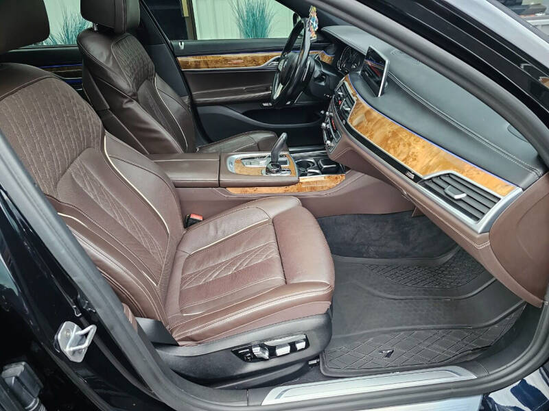 2018 BMW 7 Series 750i