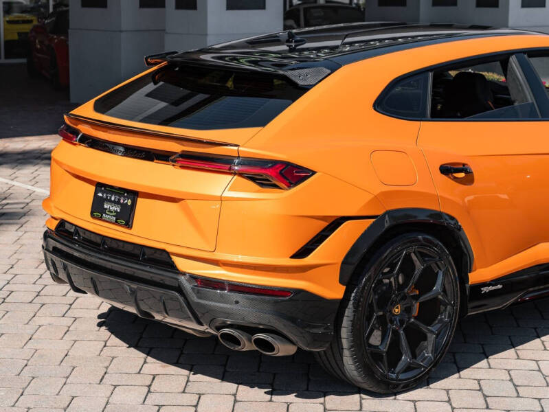 2023 Lamborghini Urus Performante
