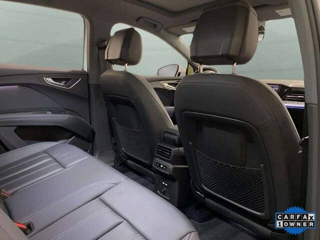 2024 Audi Q4 e-tron quattro Premium Plus 50