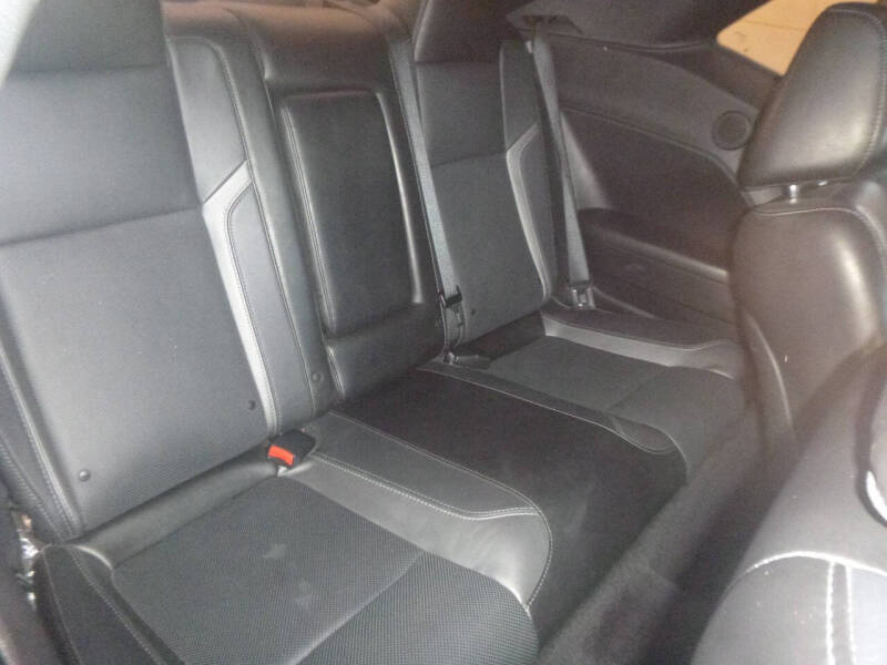 2018 Dodge Challenger SXT Plus