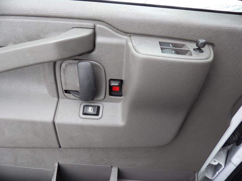 2023 Chevrolet Express 2500