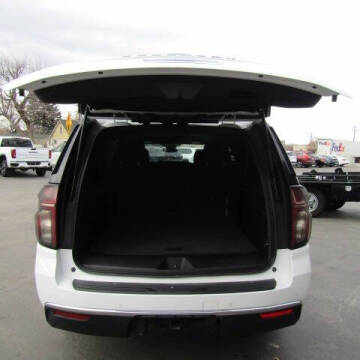 2023 Chevrolet Suburban LS