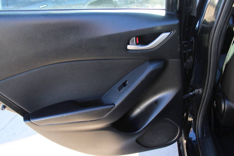 2014 Mazda MAZDA3 i Sport