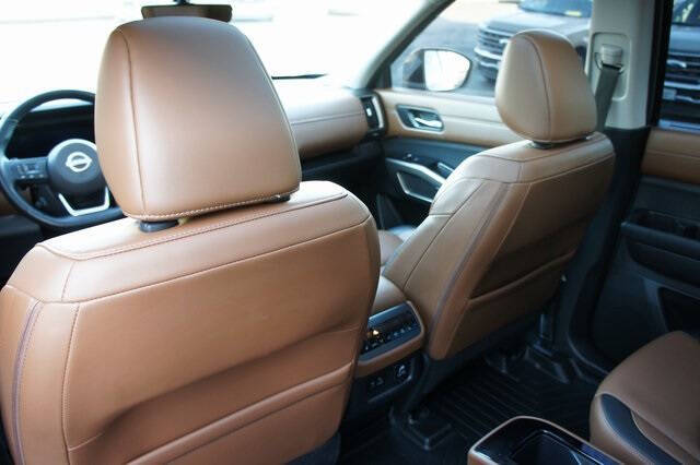 2023 Nissan Pathfinder Platinum