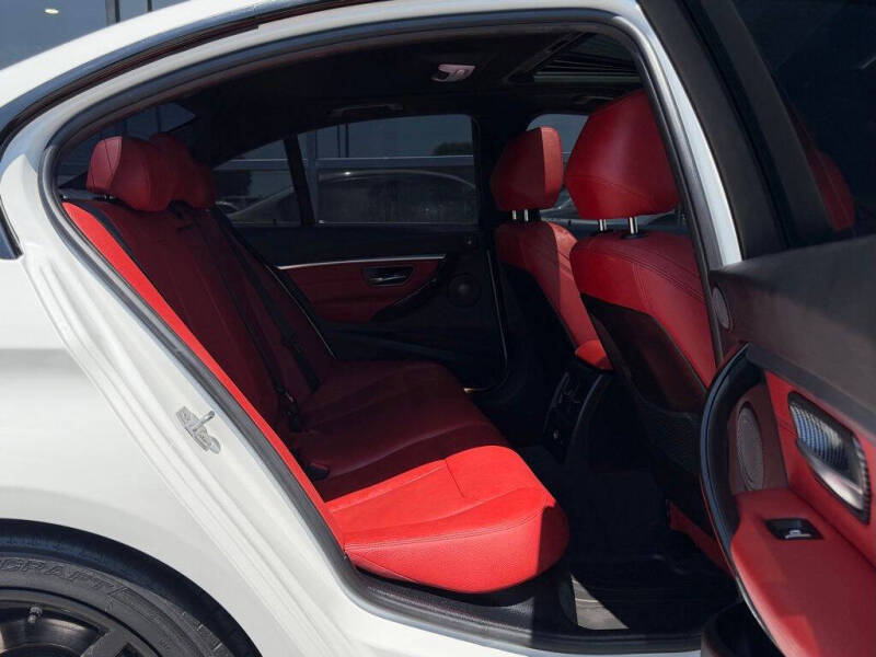 2017 BMW 3 Series 330e iPerformance