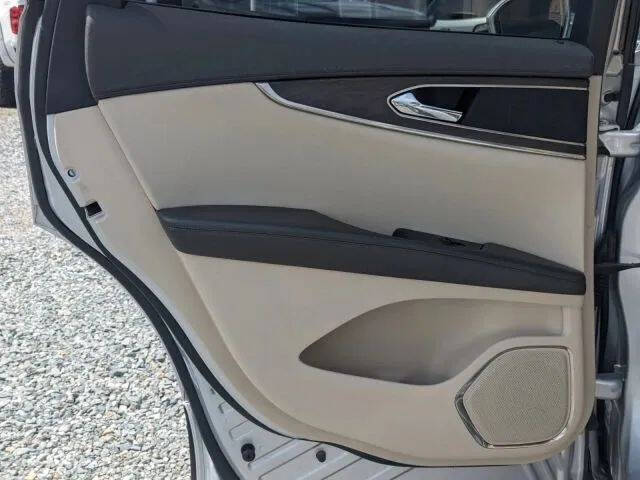 2019 Lincoln Nautilus Select