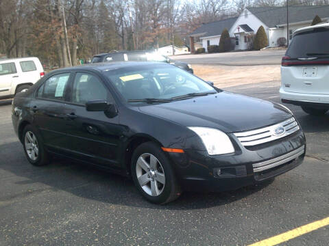 2009 Ford Fusion for sale at LAKESIDE MOTORS LLC in Houghton Lake MI