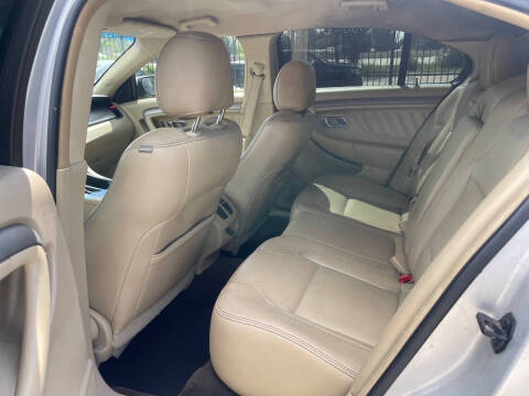 2013 Ford Taurus SEL