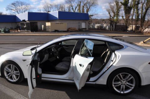 2016 Tesla Model S 70D