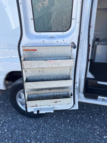 2011 Ford E-Series E-350 SD