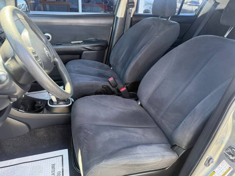 2009 Nissan Versa 1.8 S