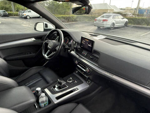 2020 Audi Q5 quattro Titanium Premium 45 TFSI