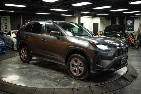 2022 Toyota RAV4 Hybrid LE