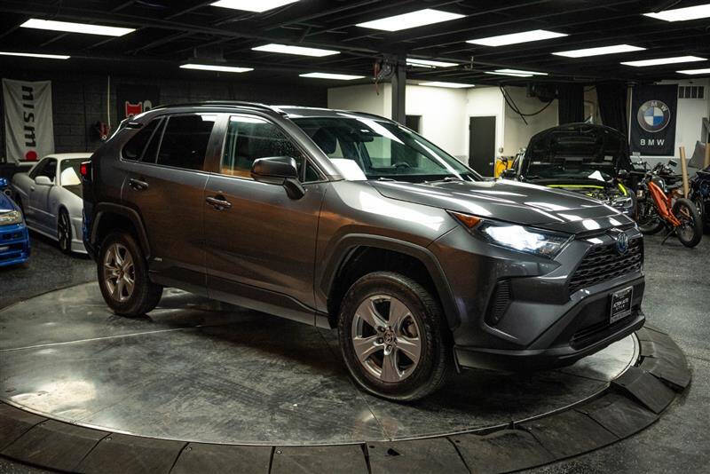 2022 Toyota RAV4 Hybrid LE